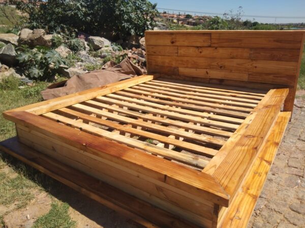 Furniture Made Out of Pallets for Sale