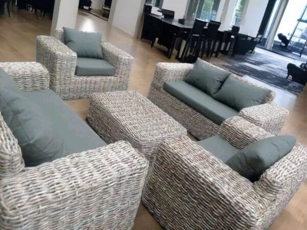 wicker furniture 4 piece + table centurion